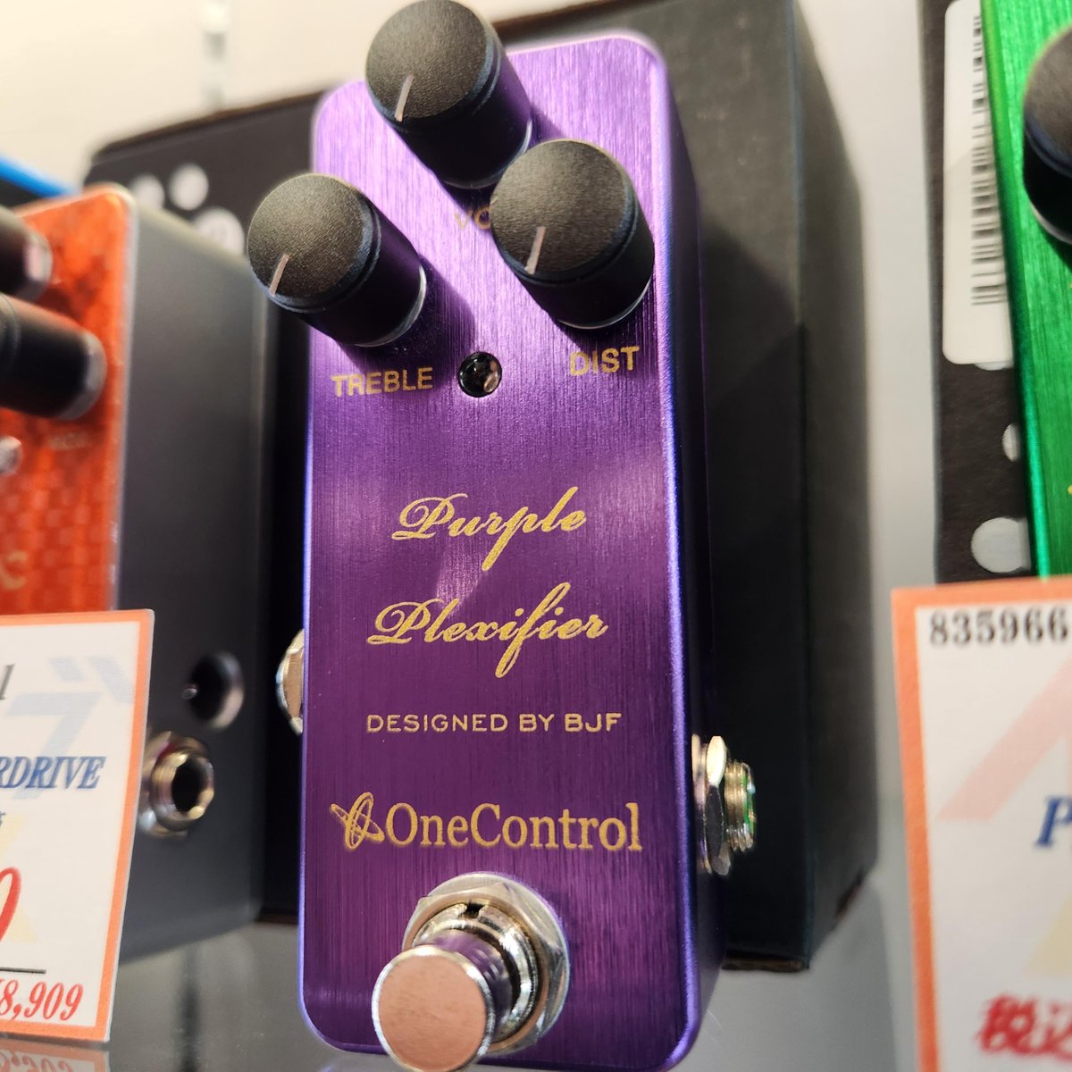 ikebe_reuse_gtr's tweet image. 【#イケベリユース #エフェクター】

小さくても暴れん坊⚡
Purple Plexifierで、マーシャル直系のブリティッシュドライブを召喚🔥

#OneControl #PurplePlexifier #オーバードライブ #ギタリスト

One Control Purple Plexifier
ikebe-gakki.com/Form/Product/P…