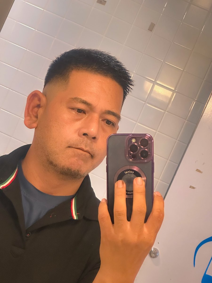 髪切った💈
目が赤い😇