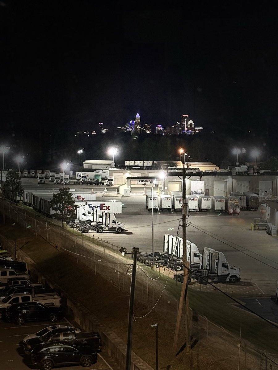 jbisaro's tweet photo. Travel for work took me to Charlotte. I also had a bird’s-eye view of a Fed Ex distribution center and the Charlotte skyline in the background. 5:30am EDT https://t.co/o0183MP9V0