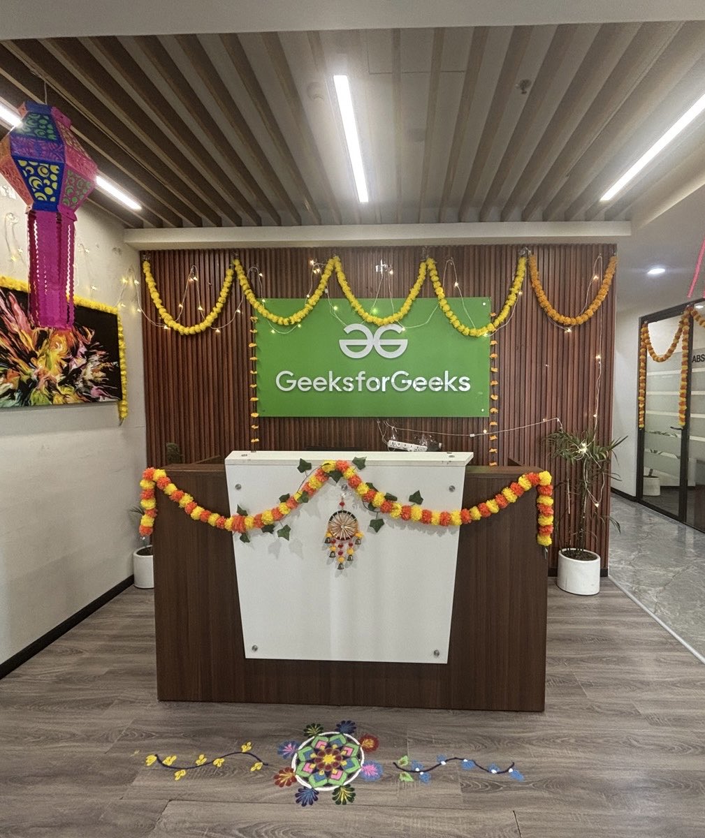 geeksforgeeks's tweet image. Festive vibe mode on!