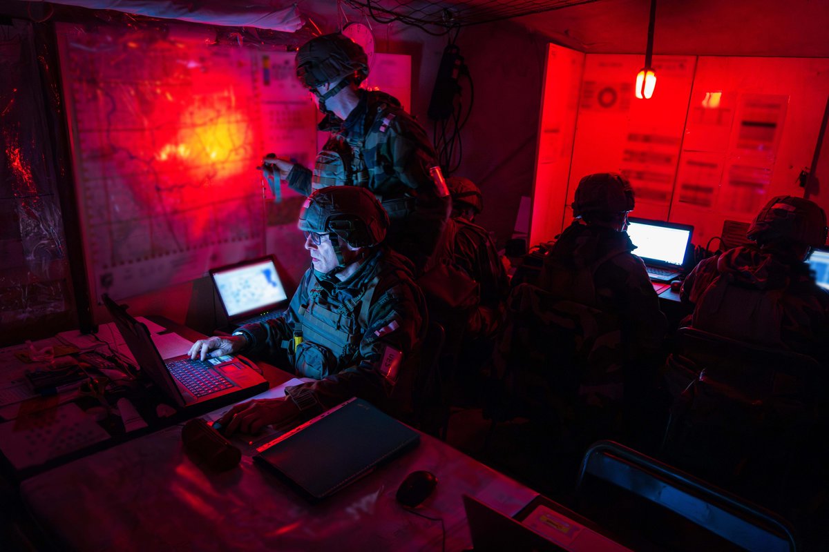 121e régiment du Train tweet media