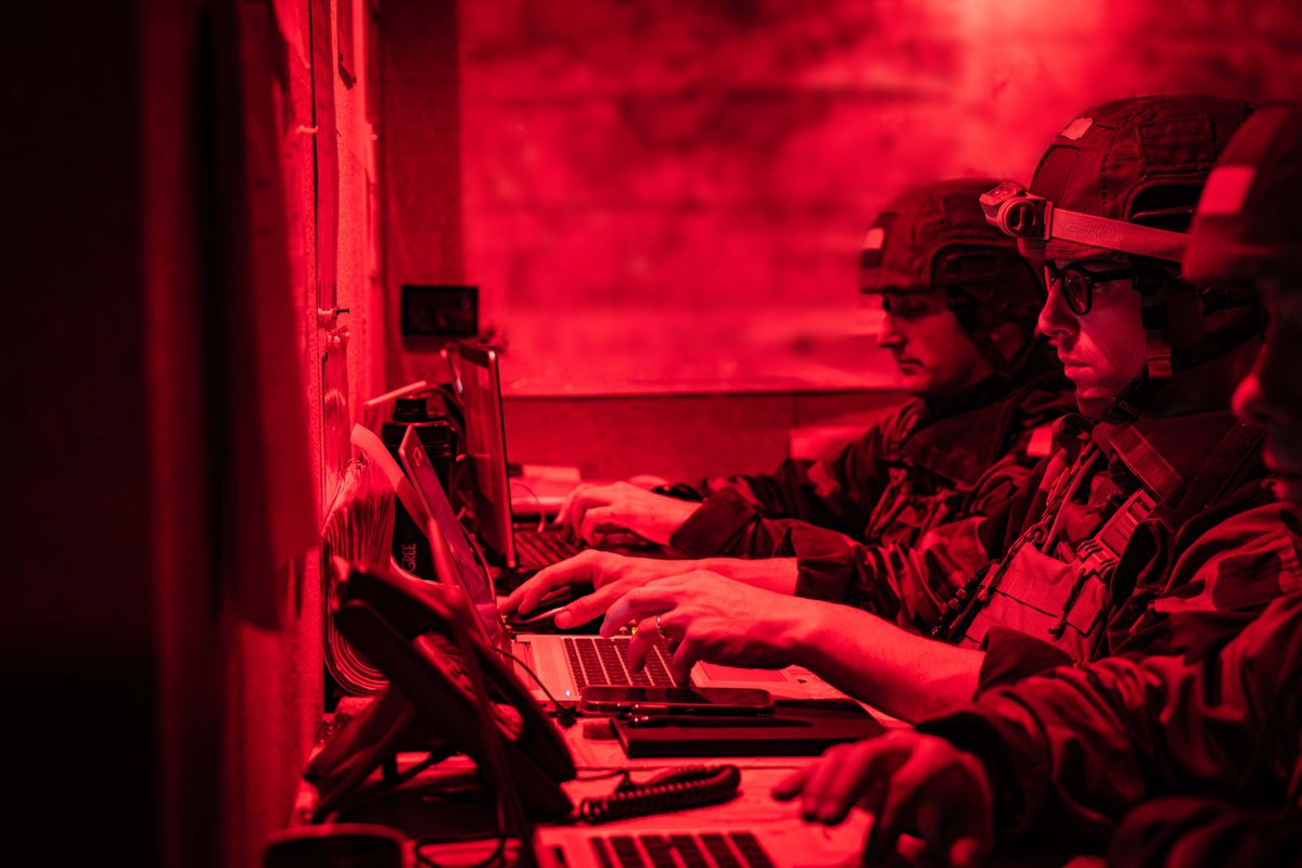 121e régiment du Train tweet media