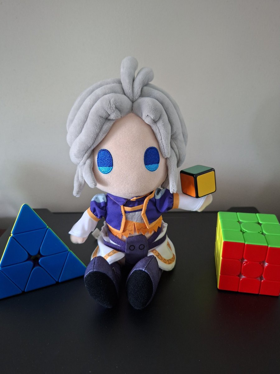 Cezille07's tweet photo. Behold—
my precious tiny Kuja
has solved a 1x1 cube!
��  💜 https://t.co/vmPGQ5TjkS
