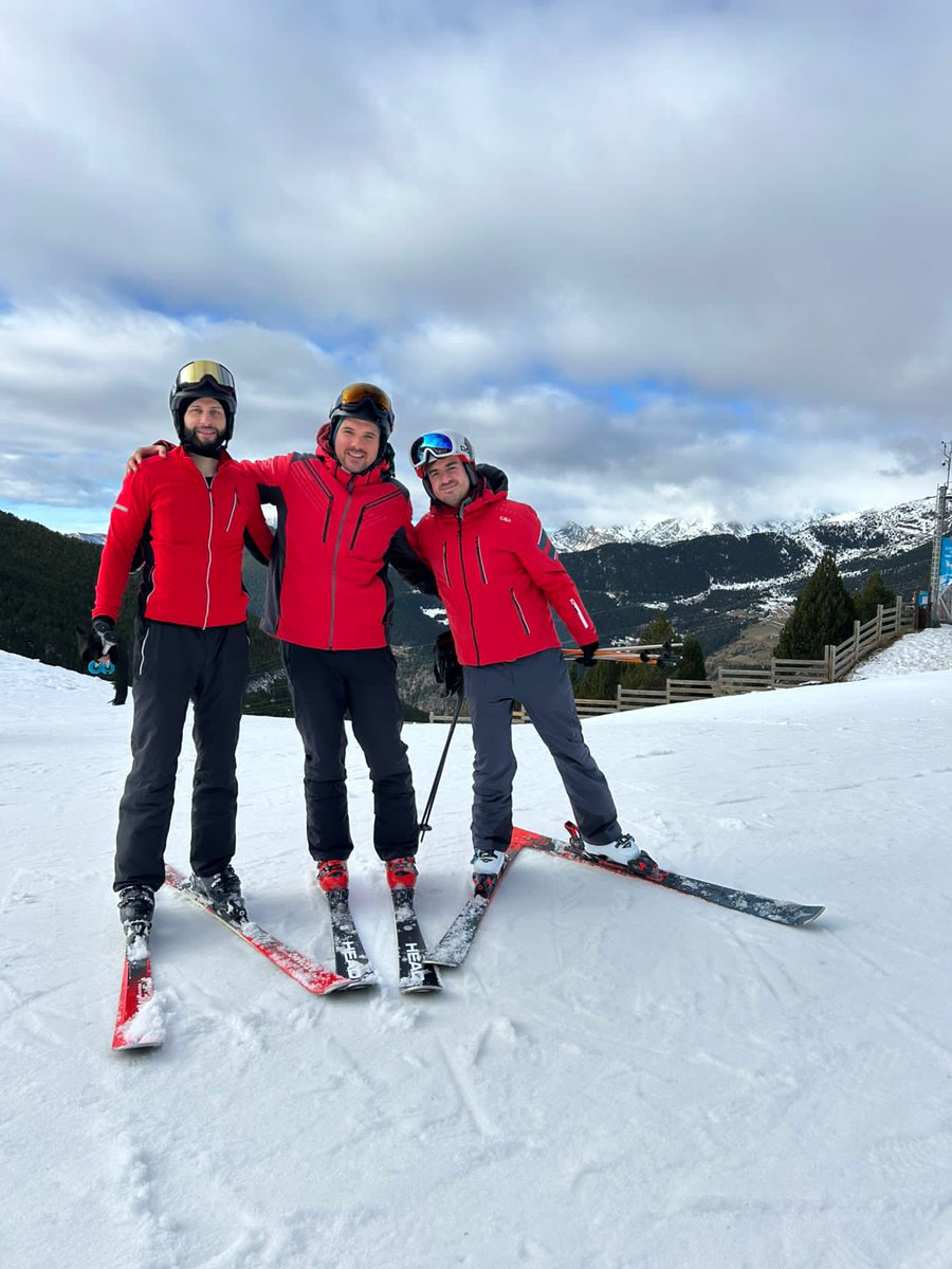 Mark Nyet tweet media