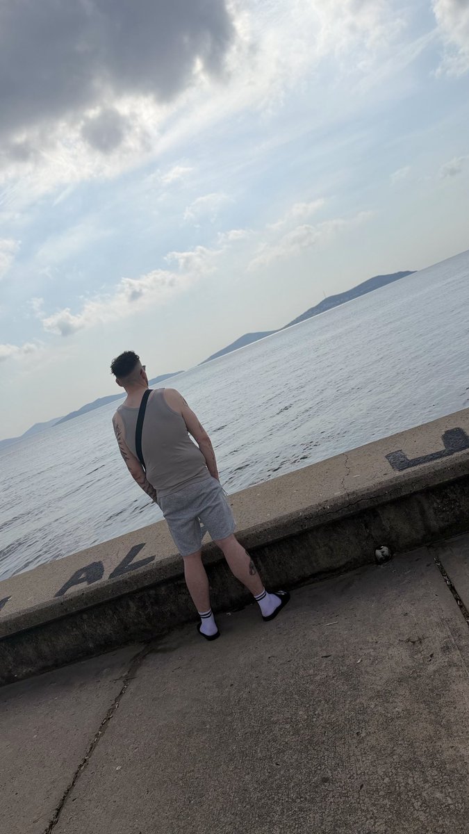 Cor this year I went to war with the women I gave it all too just too have my daughter back that war is over a few of this and that and the next time I’m abroad my mini me will be by my side man depression 3 months laying n the sofa not able to function,weight loss,teeth loss all