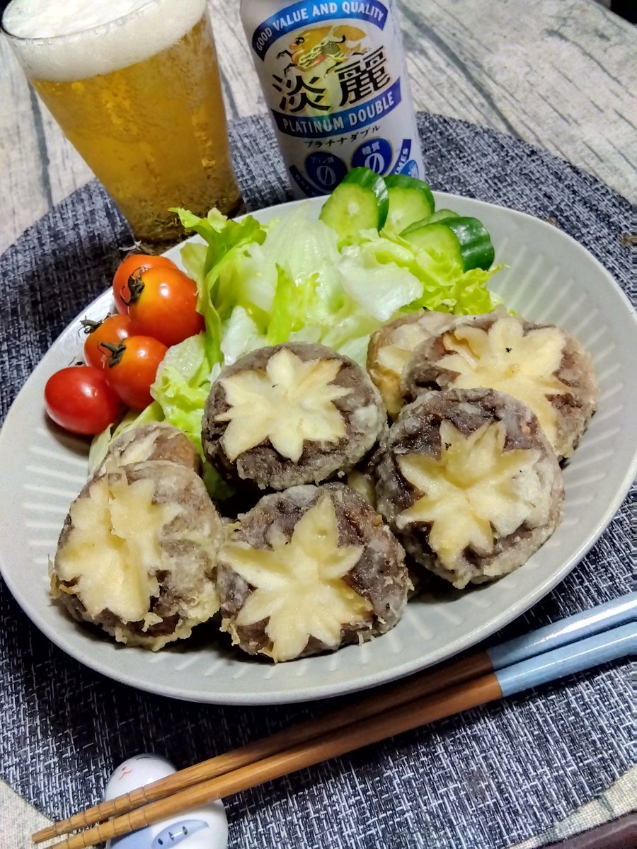 pvGEowyof5lMi43's tweet photo. じじいになって食うシイタケって
若い時の３倍美��い✨ https://t.co/27xv7VicLK