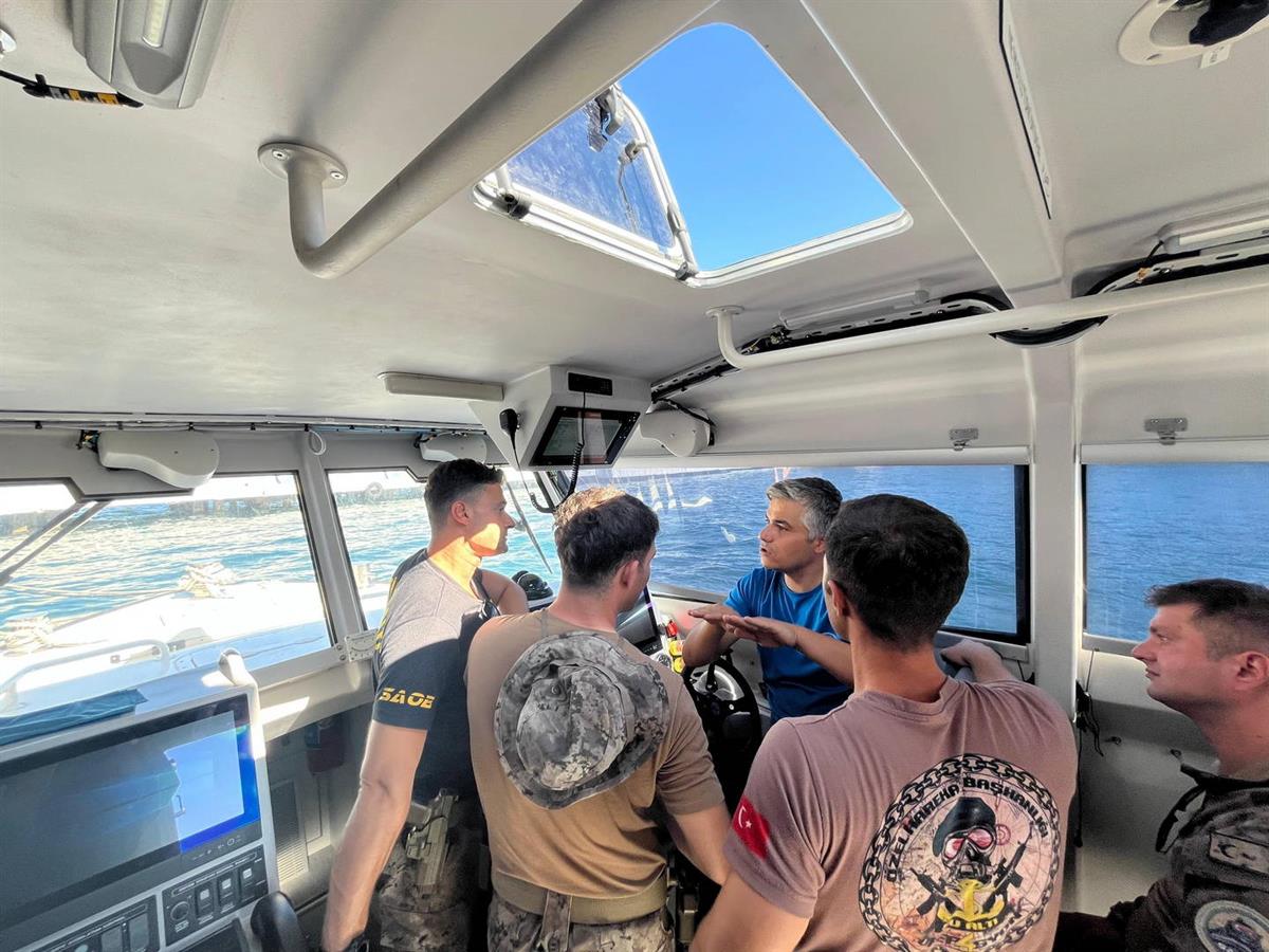 DenizPem's tweet photo. Koruma  Daire Başkanlığı tarafından planlanan Çanakkale Deniz Polisi Eğitim  Merkezi Müdürlüğümüz tarafından düzenlenen 2025/4. Dönem Kontrol Bot  (ARES) Eğitimi 22 Eylül - 3 Ekim 2025 tarihleri arasında  gerçekleştirilmiştir. https://t.co/CENKq2kDsH
