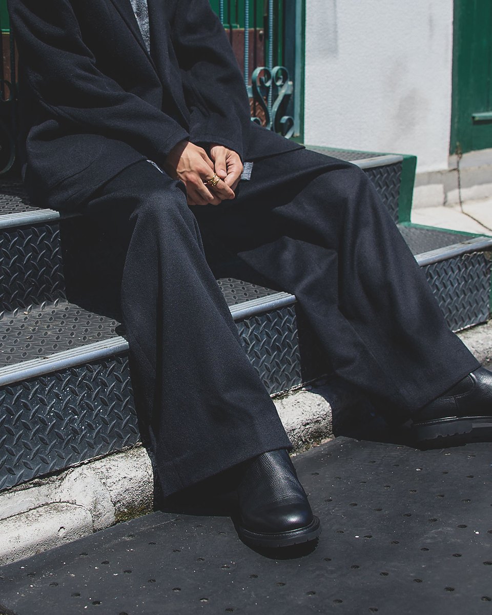 ＼10月25日(土)19:00発売／
【別注】marka｜2025年秋冬アイテム

リラックス感と上品さを兼ね備え、シンプルながらも素材の高級感が引き立つセットアップが登場。
🔗arknets.link/4oiu1JU

#マーカ #アークネッツ #arknets