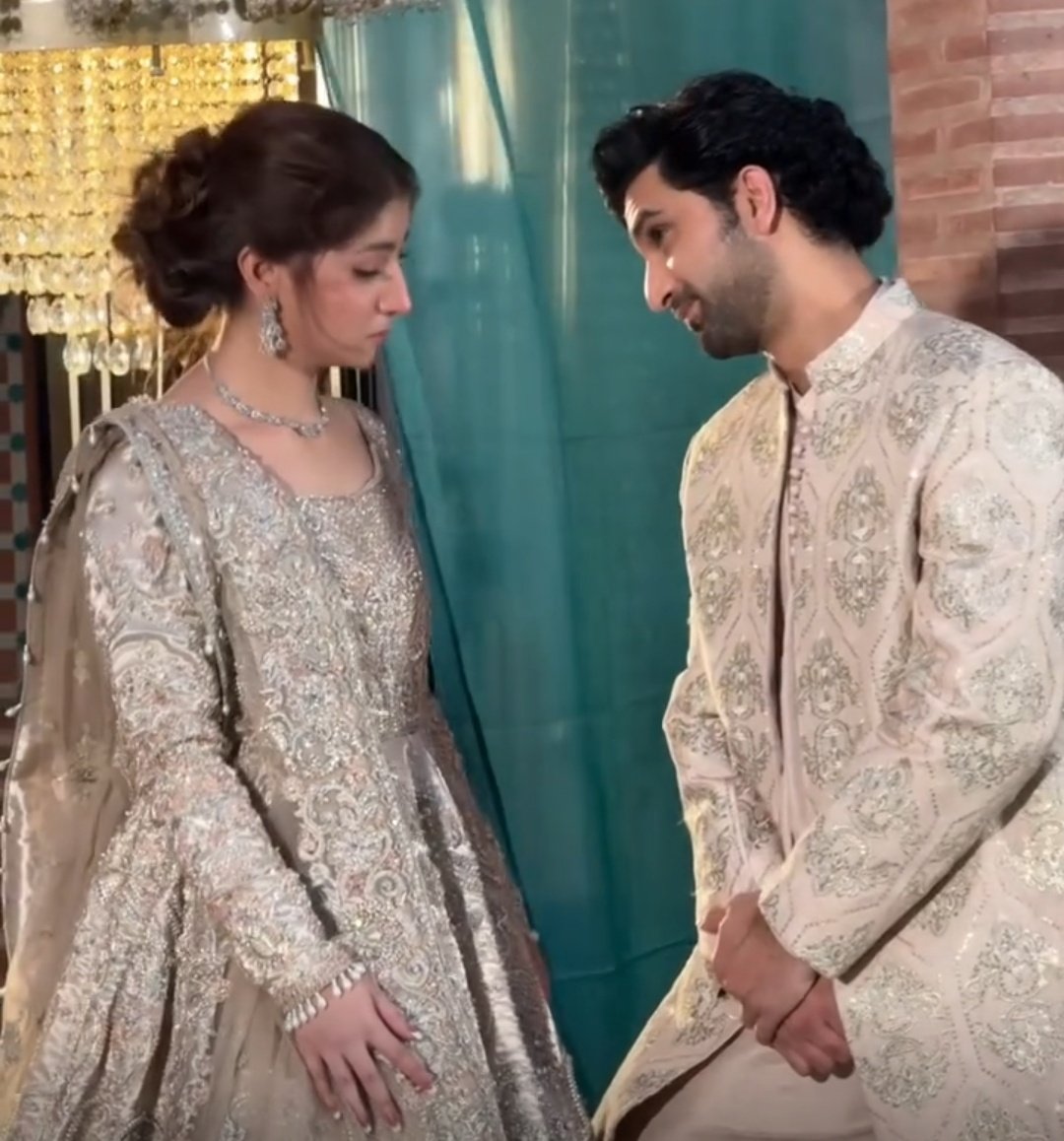 From subtle smiles to synced chaos. 🥹🤍
#AhadRazaMir #DananeerMobeen