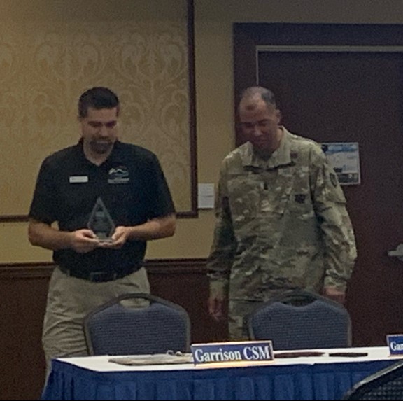 Trees4Troops's tweet image. 🎉 Throwback to our 2024 Christmas Spirit Award recipient, James Day! His support helped mark our 300,000th tree milestone at Fort Liberty. His dedication to military families still inspires us today. 👏🌲

#TreesForTroops #ChristmasSpiritAward #SupportOurTroops