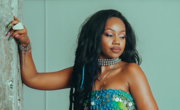 lamboxtra's tweet photo. .@Njerae Expands Her Sonic Universe with Surprise EP 'Four Letter Word (Deluxe)'
https://t.co/IGN8jaBwBe https://t.co/cSC2qpb9nC