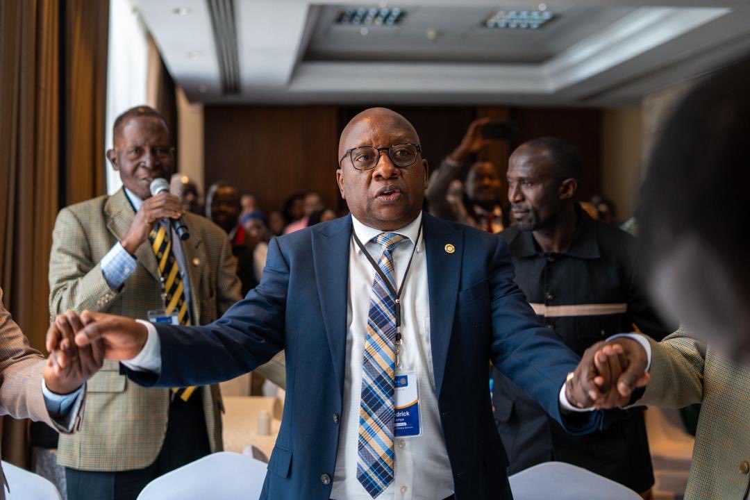 KampalaRotary's tweet image. Turning waste into wealth! 💚 
Hon. Minsa Kabanda urged collective action towards a cleaner, greener Kampala through better waste collection, recycling, infrastructure and community engagement. Together,we can craft a lasting solution for Kampala’s waste challenge.
#RotaryKampala