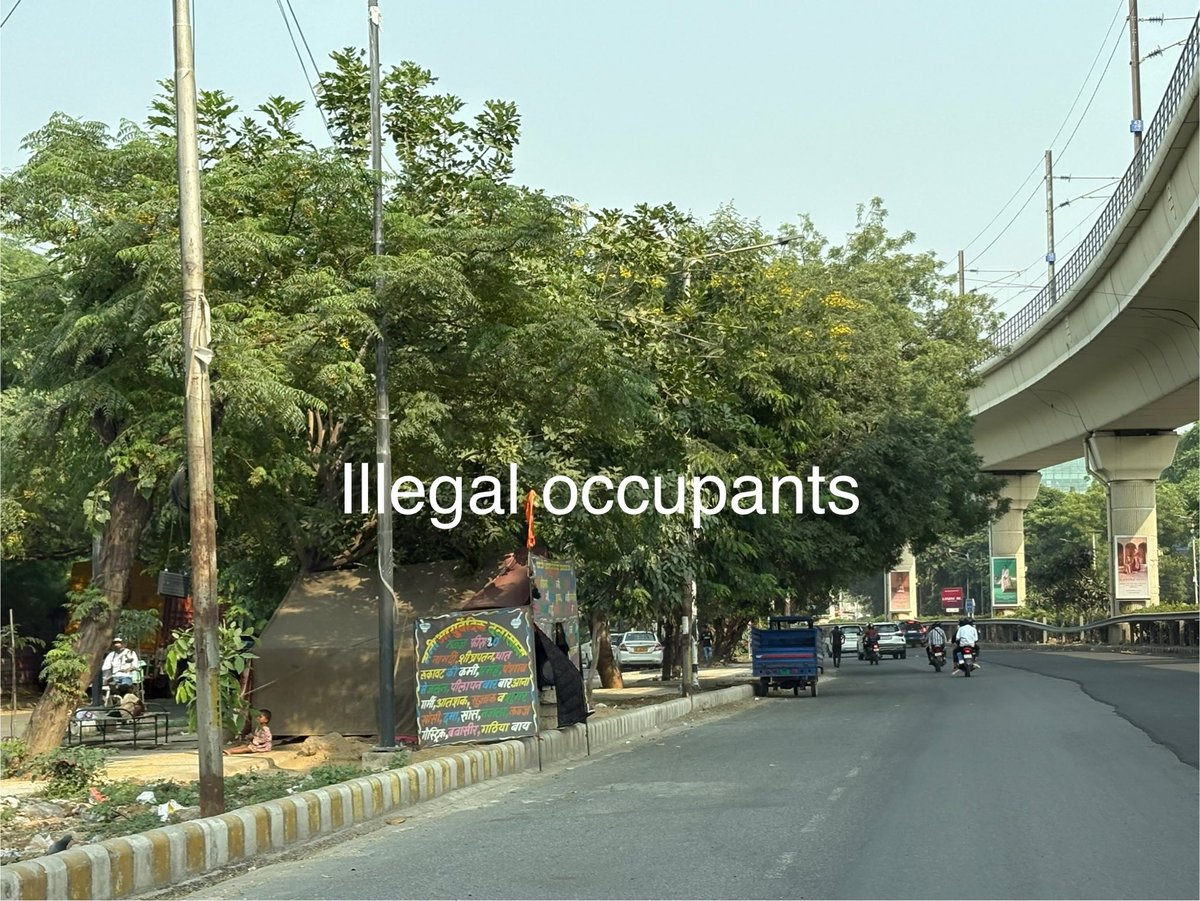 ShikhaGupt75202's tweet image. Have you been to MG Road ? The arterial road of the city. Even that is full of mess with your half done botched up work, open drains & illegal parking / hawkers. Stop the PR and bring some change @narendramodi @PradeepIAS_HR @NayabSainiBJP @mlkhattar @RaoNarbir @MunCorpGurugram