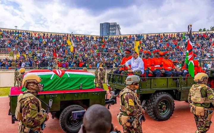A Statesman State Send-off for one who played a key role in our Motherland's Democracy and Fairness 🇰🇪 #railaodinga  #Raila_Odinga 

📸 Bonaventure Media House.