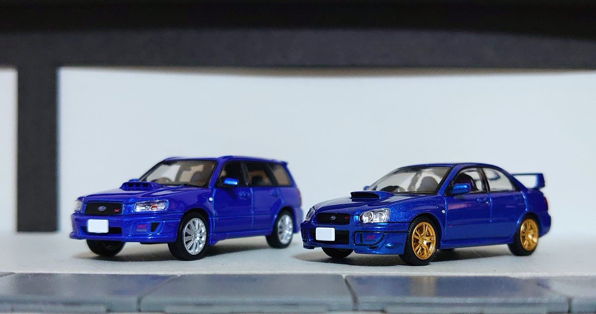 leoleo_craft's tweet image. TLV NEOのGDBインプレッサとSF5フォレスターとの比較

WRブルーの色合いがメーカーによって違うのが面白い🤔
世代が同じだからSTIバンパーの雰囲気が似てる
初代フォレスターSTiのモデル化もお願いします🙇

#トミーテック #トミカリミテッドヴィンテージNEO #MODELMODEL
#フォレスター #インプレッサ