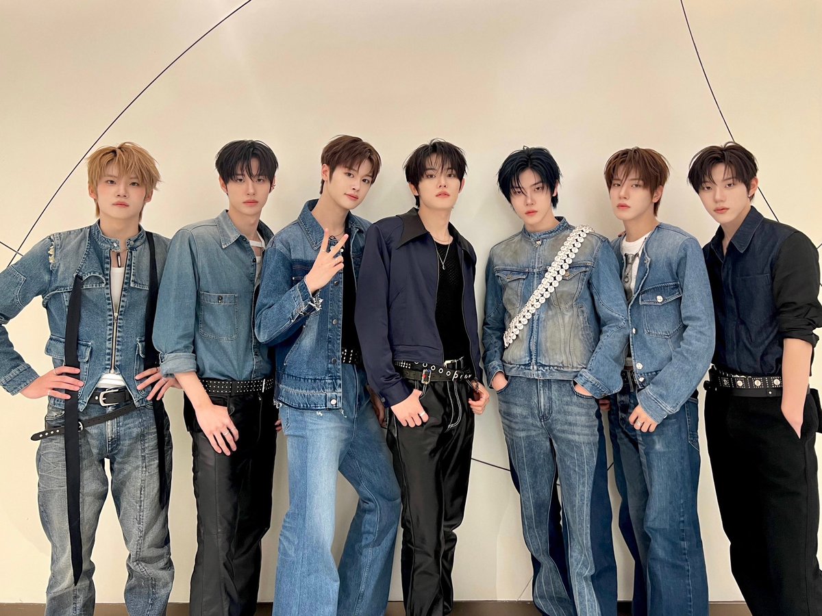 yu7cye's tweet photo. 今日も #CLOSEYOUREYES 
#클로즈유어아이즈 #クルユア 
#클유아 #CYE
応援📣(◍˙▽˙◍)

それぞれカウントされます!!
💬 1リプライ = 1票
🔁 1リポスト = 1票

------🐈‍⬛🐧🦊🐰🐶🦦🐹-----
🏷
I vote for #CLOSEYOUREYES on #2025MAMAVOTE https://t.co/AOWxv7avAr
