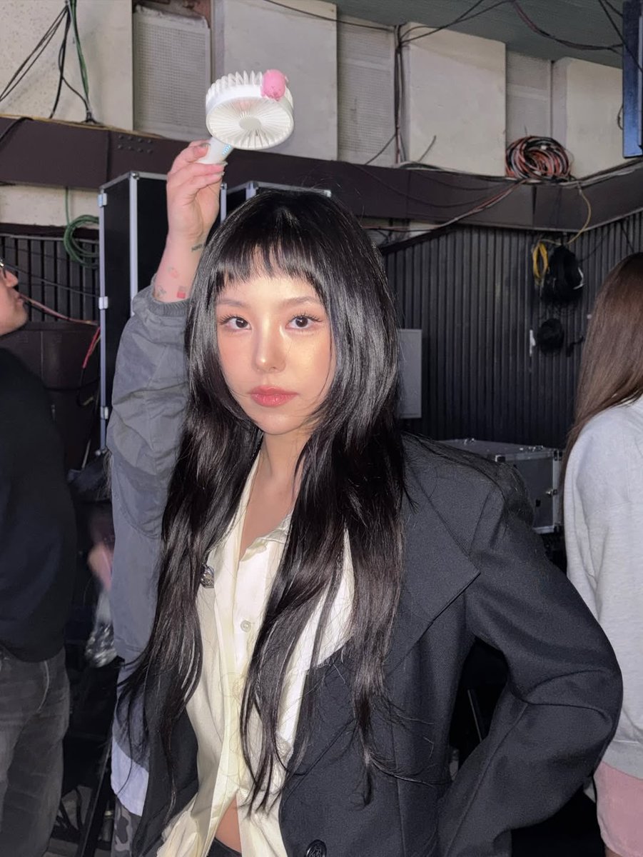 wheeix's tweet photo. JUNG WHEEIN’S NEW LOOK 😍 https://t.co/6okoMfmlkv