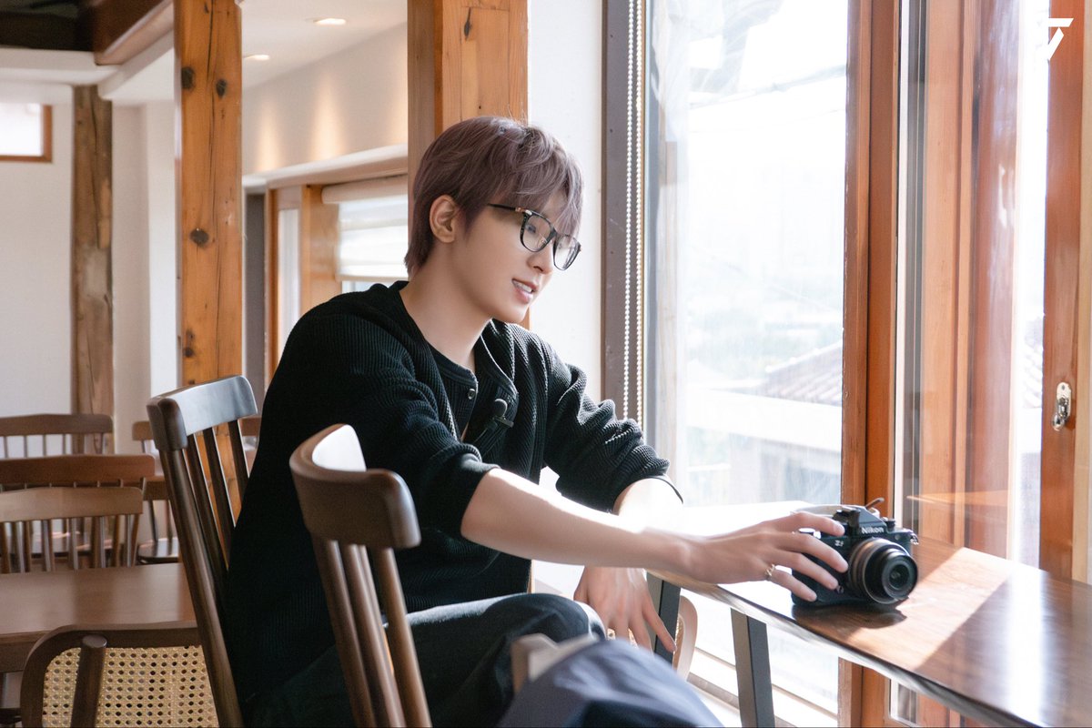 s. ⚯̮ tweet media