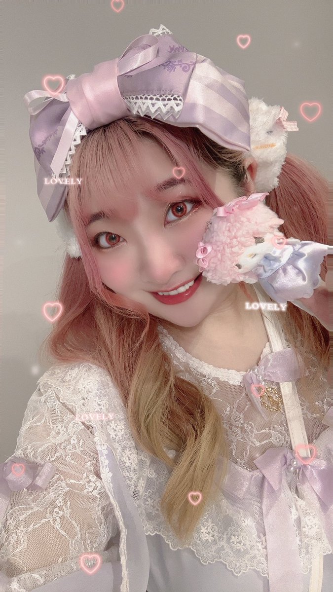 お茶会してます♪ ピアノちゃんもらったので一緒に♡ 華金です