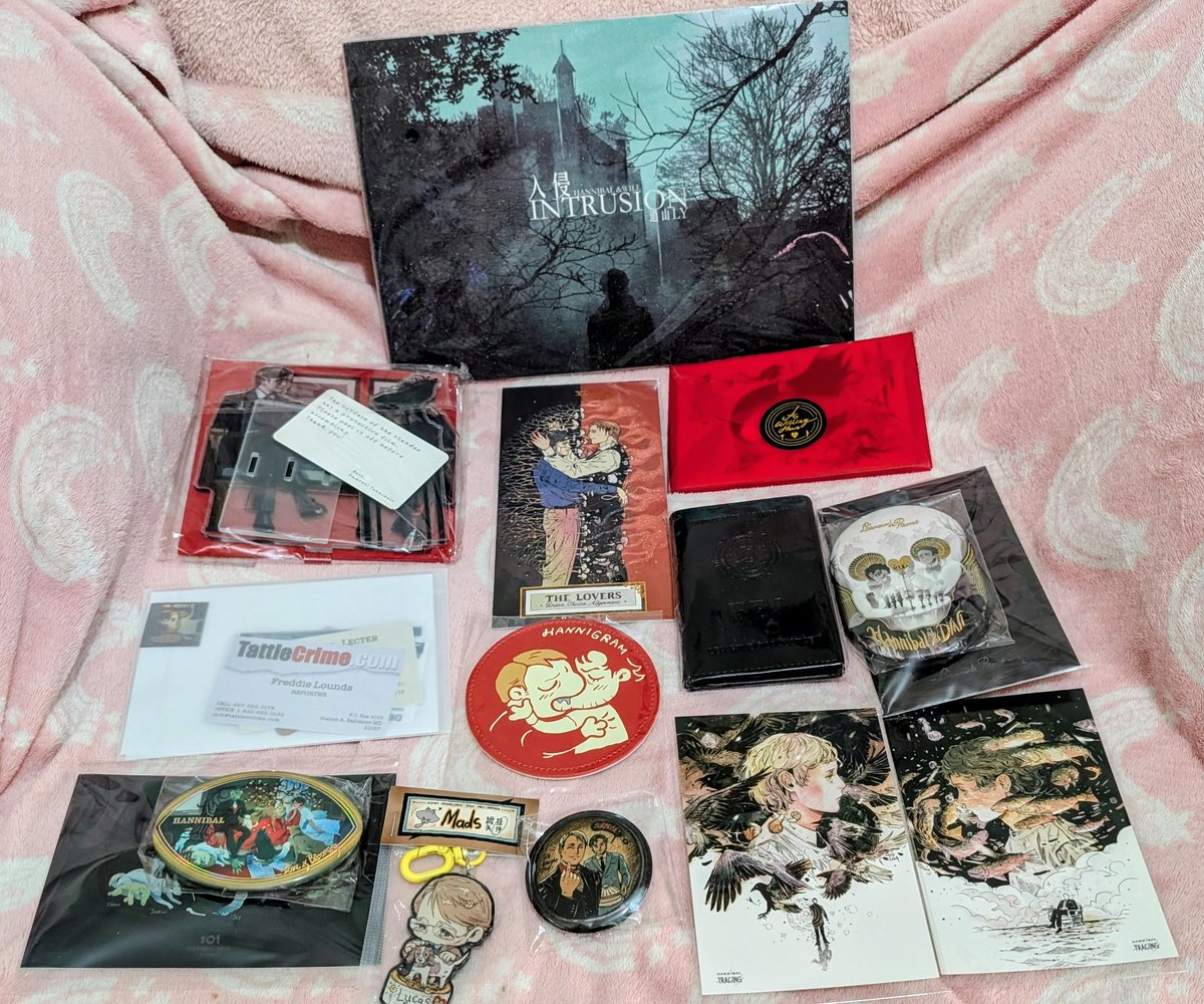 FelixFanfaron's tweet photo. Okay, so! This will be a thread lmao

After falling in love with the acrylic stand as soon as it went up on Etsy, I was determined to order form @Fannibals_shop and they've since added so many other artists, so I now have this absolutely stunning haul of gorgeous art 💕 https://t.co/PqaAKKrQG8