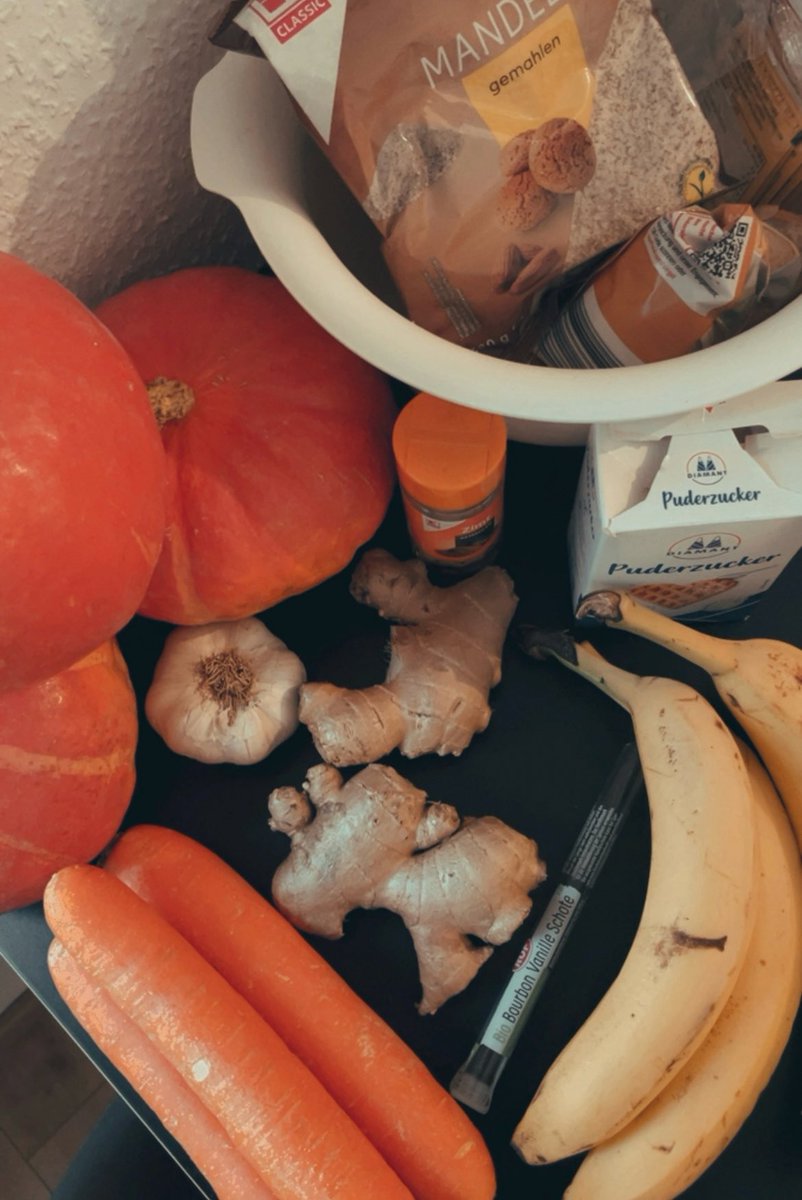 Ich mache jetzt Kööörbis-Ingwer-Suppe und Bananenbrot.🤩