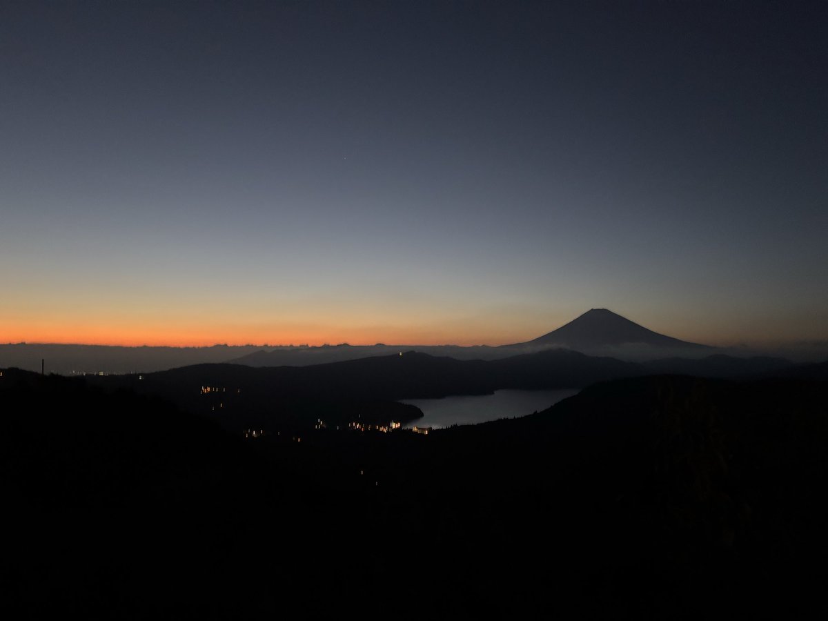 sashimi8133's tweet photo. 今日の大観山 https://t.co/O8R25w8Ia3