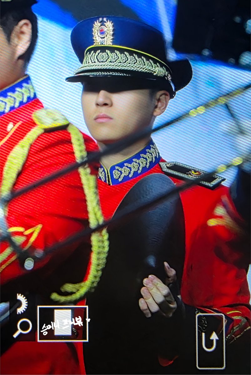 nanobsm's tweet image. 251017
늠름딴딴밤톨이🌰 
#배승민 #BAESEUNGMIN #골든차일드 #GoldenChild