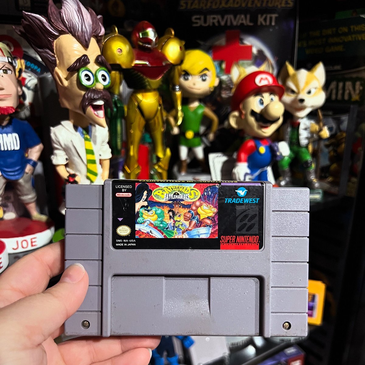 GamerAhmer's tweet photo. Who else enjoys this game? #battletoadsinbattlemaniacs #battletoads #videogames #retrogaming #gameroom #gamerahmer #snes #supernintendo #nintendo #throwback #snesgames https://t.co/uUVUmuXFev