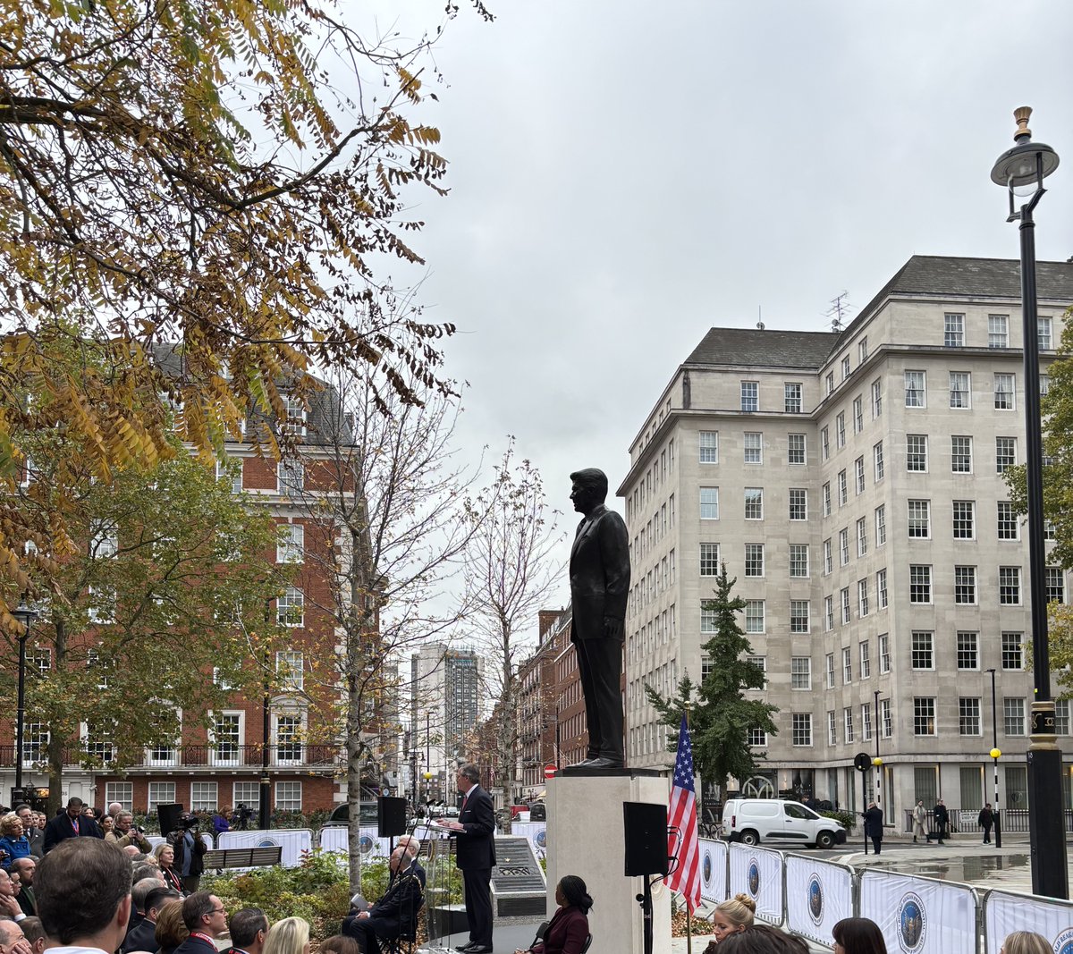 Simon Hankinson (@watchfulwaiter1) on Twitter photo President Reagan’s statue re-dedicated today at Grosvenor Square. Wish the embassy was still here with him. President Reagan’s statue re-dedicated today at Grosvenor Square. Wish the embassy was still here with him.