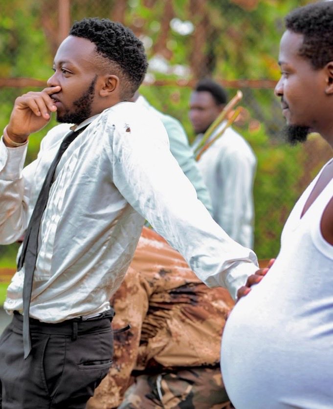 Guy_is_wireless's tweet photo. Okuyima kwo nyima naye ate okumala edakika bbiri kususe 😂😒 https://t.co/8ocauxT6WU
