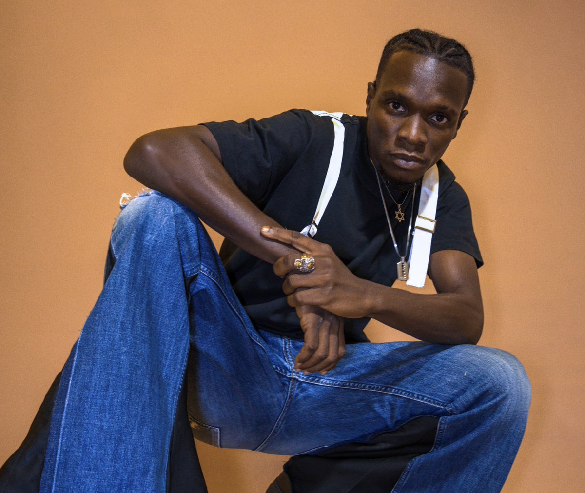 Screams in my head and my soul as the fire blazes my body and spirit. 
SEKAN twa deep . 

waverlymusik.lnk.to/Sekan