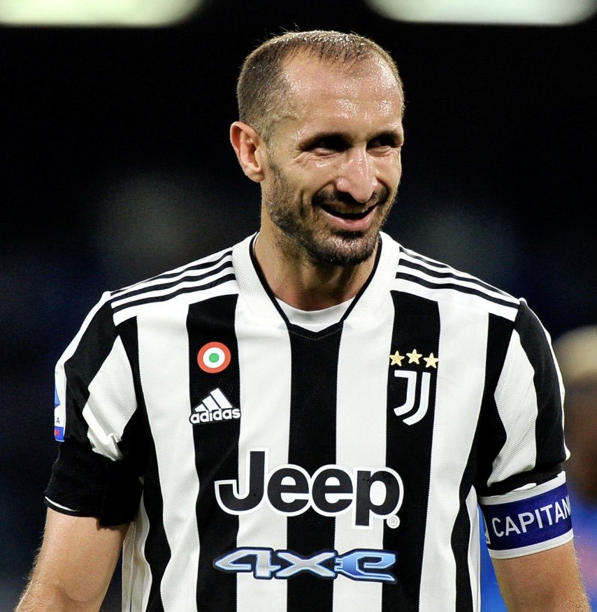 CFC_Janty's tweet image. Does being a footballer allow you to sleep with more people?"
🗣️ Giorgio Chiellini: "Look at me, I'm ugly as hell... YES!" 😭😭😭