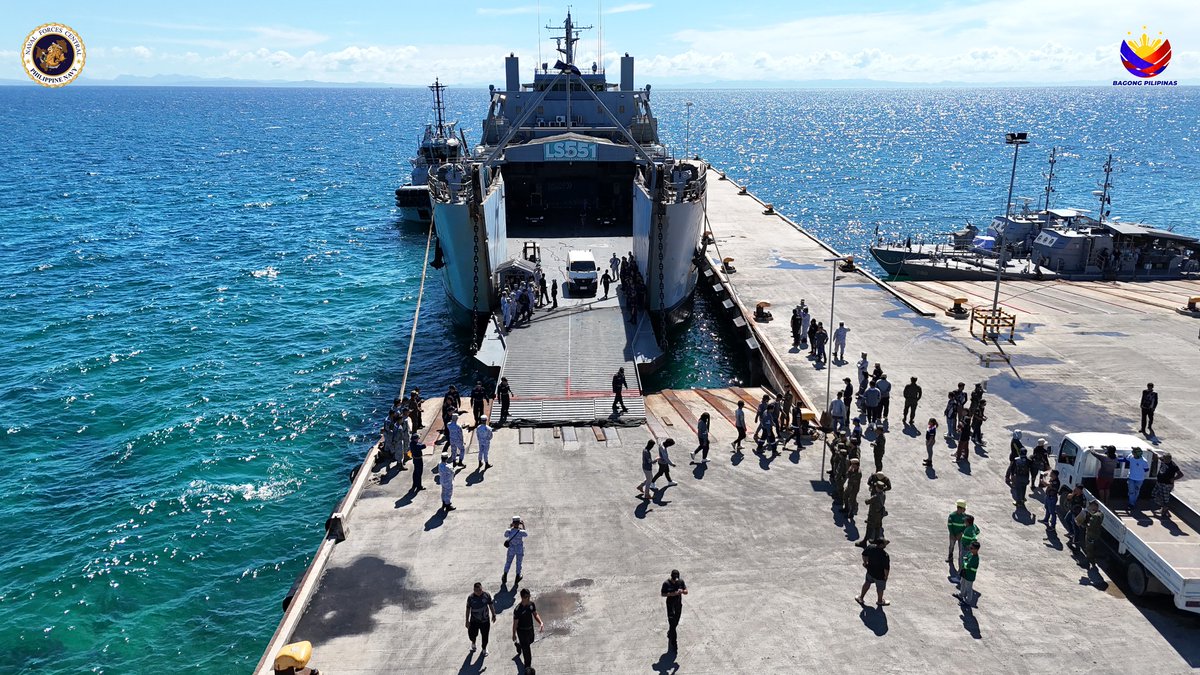 Philippine_Navy's tweet image. MISSION CONTINUES | PH #Navy in Visayas sustains HADR Support in Northern Cebu
👉🏽web.facebook.com/share/p/1JAdnU…
#ProtectingtheSeasSecuringOurFuture
#ModernandMultiCapablePHNavy
#OneAFPOnePhilippines
#StrongAFPStrongPhilippines