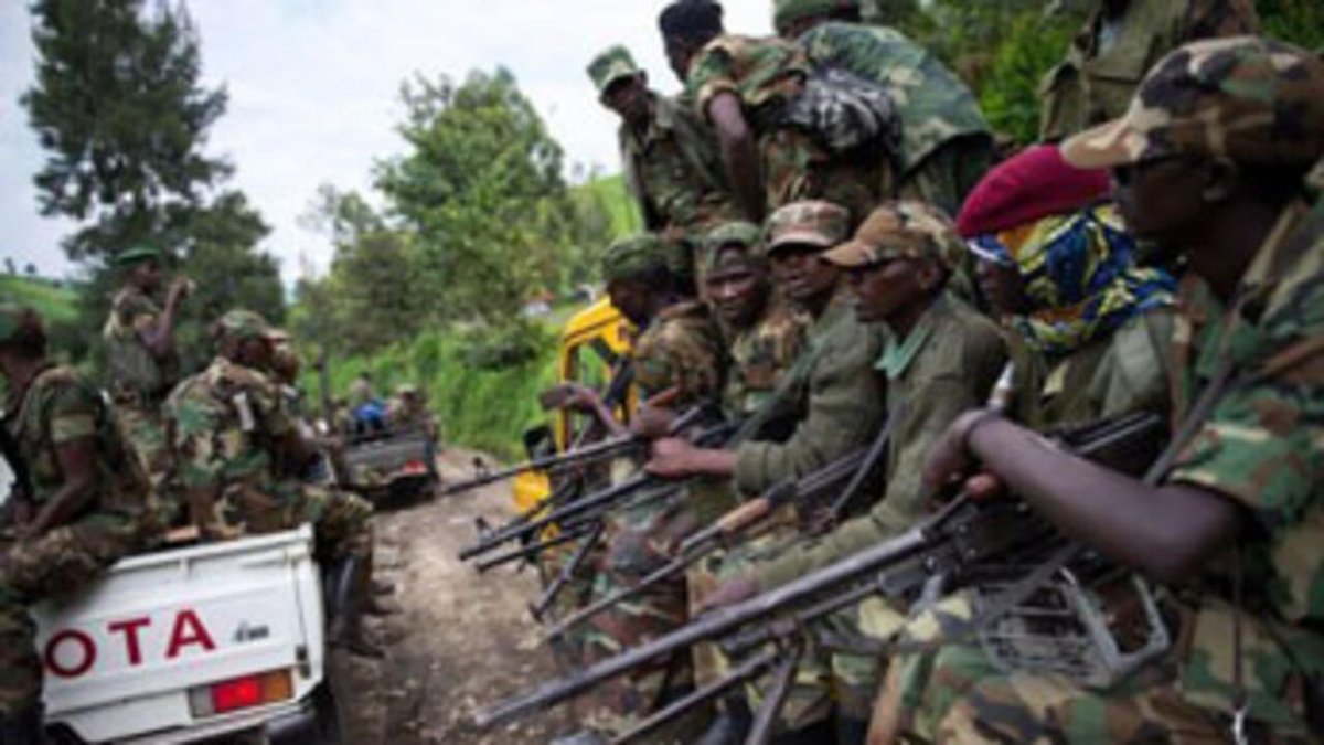 #Uvira (Sud-Kivu) : au moins 1 mort et 3 blessés dans deux incidents distincts survenus dans la nuit du 15 au 16 octobre.
•Kingi (entre Sake et Masisi-centre) : plusieurs jeunes se sont inscrits volontairement pour la formation à l’ARC.
•Walikale : des hommes armés ont pillé