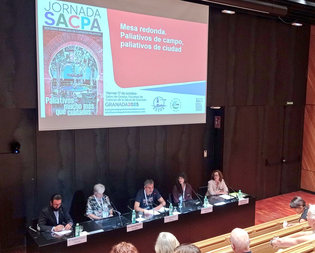 Continuamos con la experiencia de cuidadoras y profesionales de #cuidadospaliativos en la mesa "#Paliativos de campo y de ciudad #JornadaSACPA