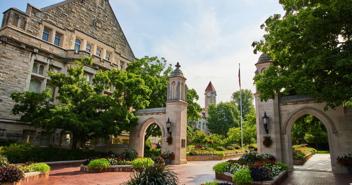 FOX17's tweet image. Indiana University Bloomington ordered its student-run newspaper, the Indiana Daily Student, to stop printing new editions in what the editors behind it are calling an act of censorship.  fox17online.com/us-news/educat…