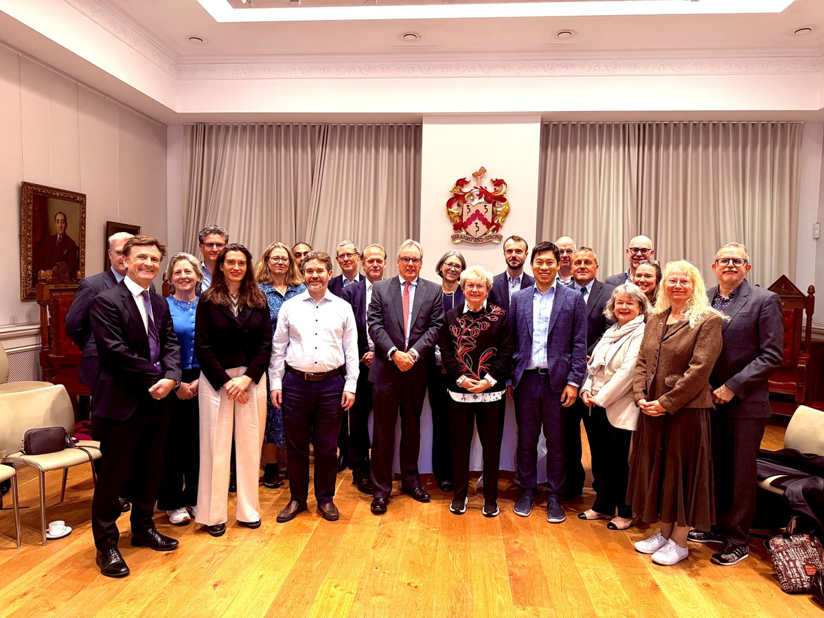 A pleasure to attend the Chairs Meeting of the Specialist Committees earlier this week and see my illustrious counterparts and <a href="/TheCLLS/">The City of London Law Society</a> to run through the 2026 slate at the beautifully-ornate (and aptly-named for this occasion) <a href="/FurnitureHall/">Furniture Makers' Hall</a>