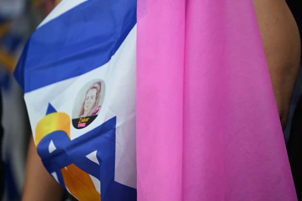 Pink!
May Inbar’s memory be a blessing 

Photo credit: Paulina Patimer