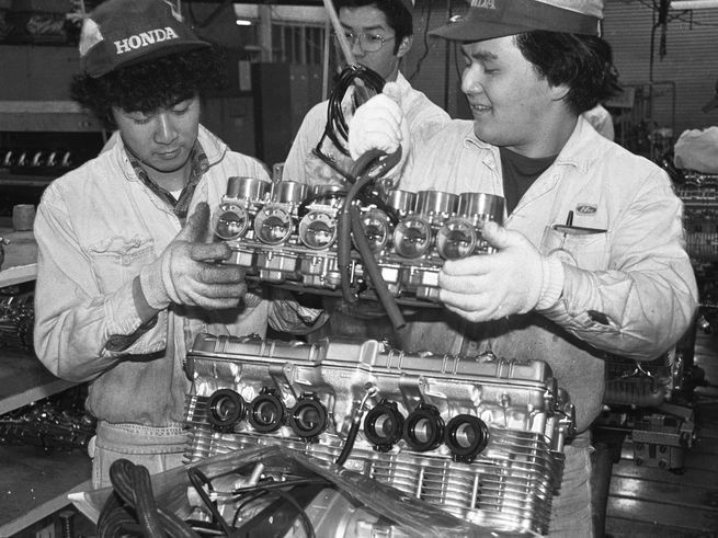 ClassicBikeShows (@classicbikeshow) on Twitter photo 6-cylinder CBX being assembled. A thing of beauty? What are your thoughts...
#classicbikeshows #motorcycle #motorbike #motorcyclelife #classicmotorcycle #classicbike #motorcycleclub #classicmotorcycles #motorbikelife #classicbikes #motorcycleevent 6-cylinder CBX being assembled. A thing of beauty? What are your thoughts...
#classicbikeshows #motorcycle #motorbike #motorcyclelife #classicmotorcycle #classicbike #motorcycleclub #classicmotorcycles #motorbikelife #classicbikes #motorcycleevent