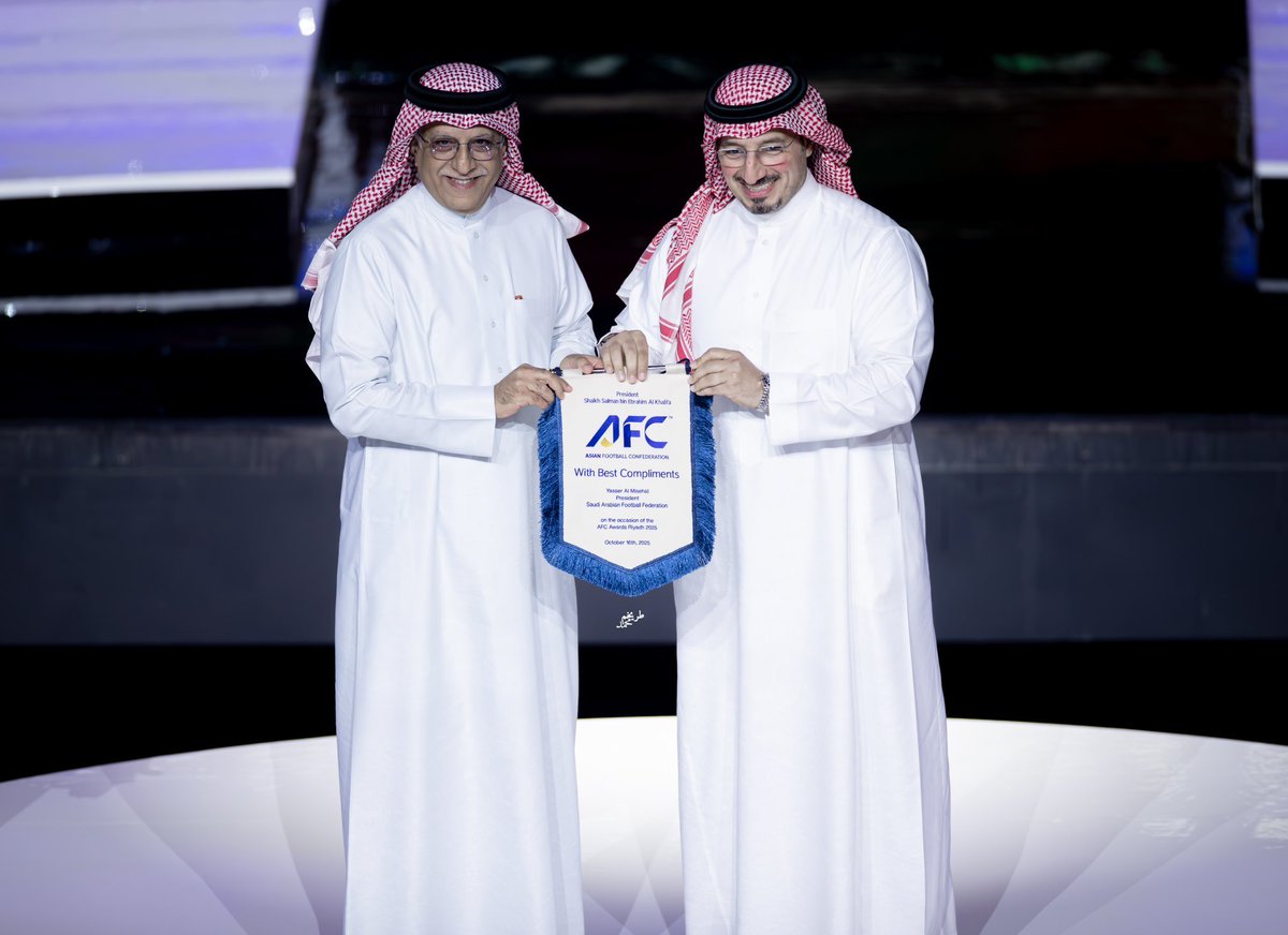 الاستاذ ياسر المسحل ابو سلمان ( ثروه ) رياضيه ويستاهل الوقفه والدعم من الجميع 

<a href="/Yalmisehal/">ياسر المسحل</a>