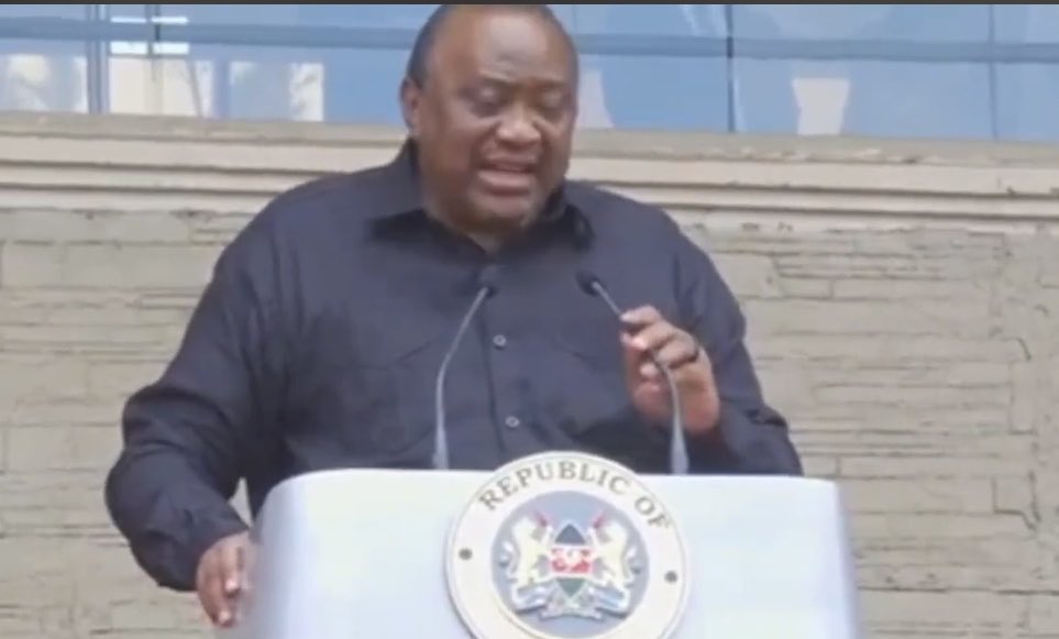 KijanayaKabras's tweet photo. Like for Uhuru and Retweet for Ruto.. https://t.co/lnrpA93fM8