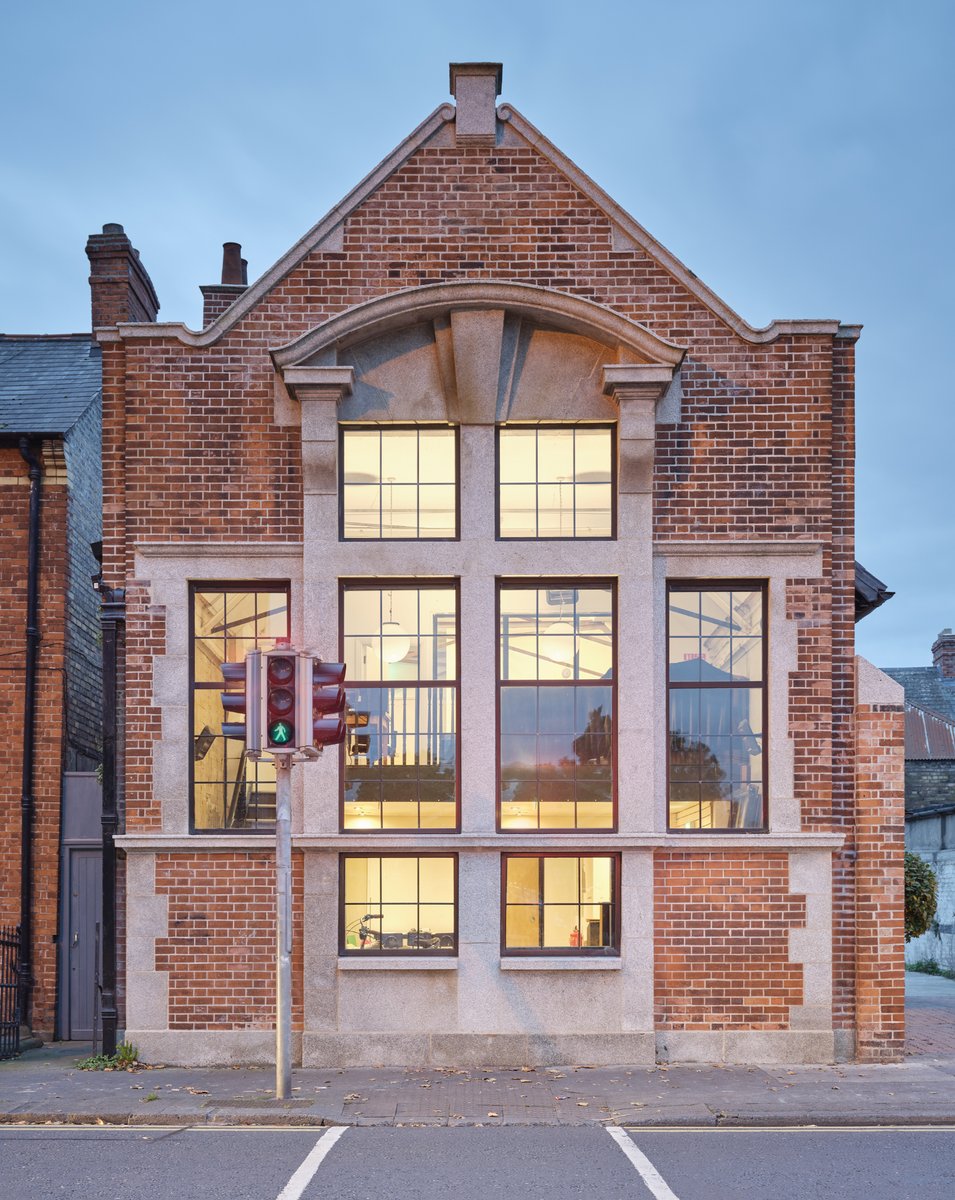 CoisCeim's tweet image. This Sunday as part of #openhousedublin, the doors of 42 Fairview Strand will be open from 10:30am - 5pm. Drop in and discover how the kinetic energy of this purpose built postal sorting office continues to connect people through dance.
More: coisceim.com/films/open-hou…