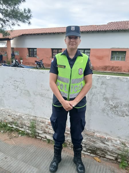 policia_py's tweet image. 📷#𝗘𝘀𝗰𝘂𝗲𝗹𝗮𝗦𝗲𝗴𝘂𝗿𝗮 | 𝗲𝗻 𝗲𝗹 𝗗𝗽𝘁𝗼. 𝗱𝗲 𝗣𝗮𝗿𝗮𝗴𝘂𝗮𝗿𝗶́.
facebook.com/share/p/1B3cMH…
@MDI_Paraguay
