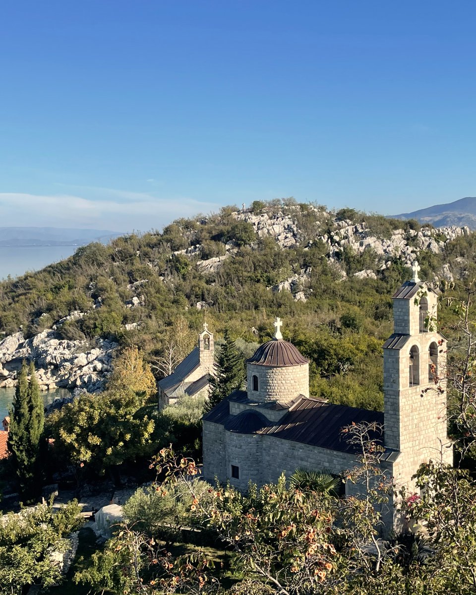 Last week’s kayaking trip on Lake Skadar to the island monasteries was definitely one for the books. Not only was it our last paddling adventure of the season, but the lake was unbelievably still and to top it all off, we had a lovely group of guests to share it with. 💙