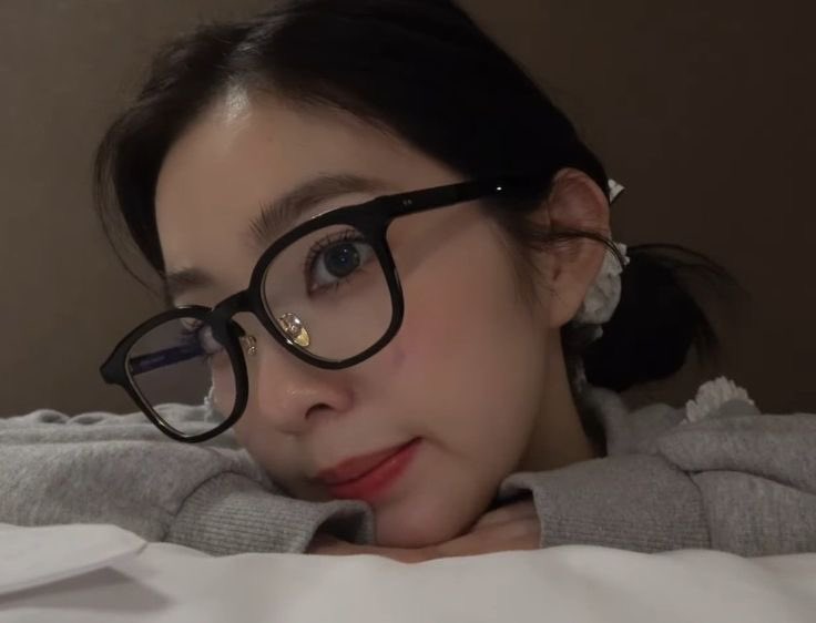 I cannot physically rest until someone tells me I’m the cutest nerd they’ve ever seen.