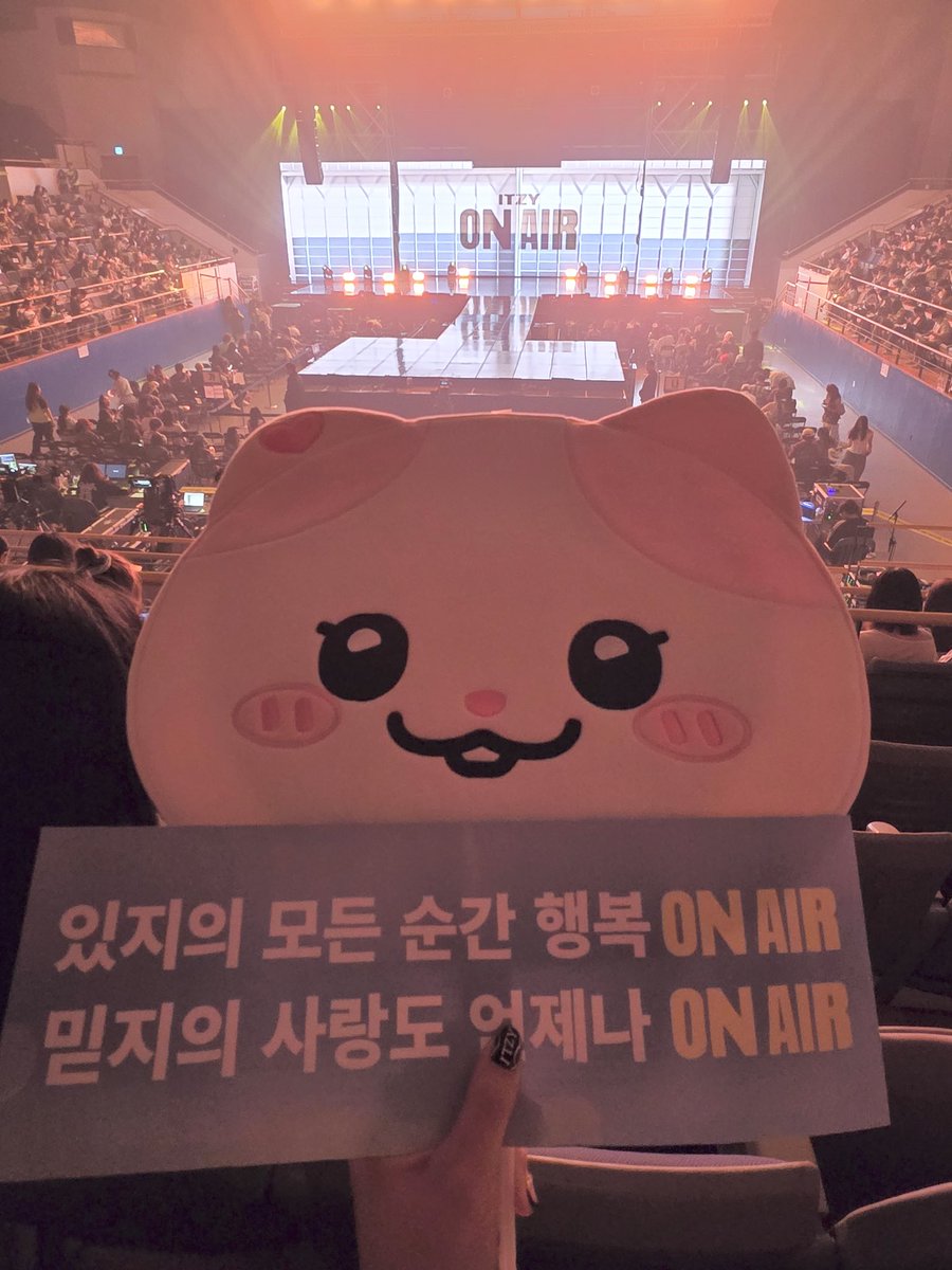 itzy_yuch13's tweet image. 🇰🇷〰️🇯🇵4️⃣👑💞
 #ITZY_ONAIR 
 @ITZYofficial