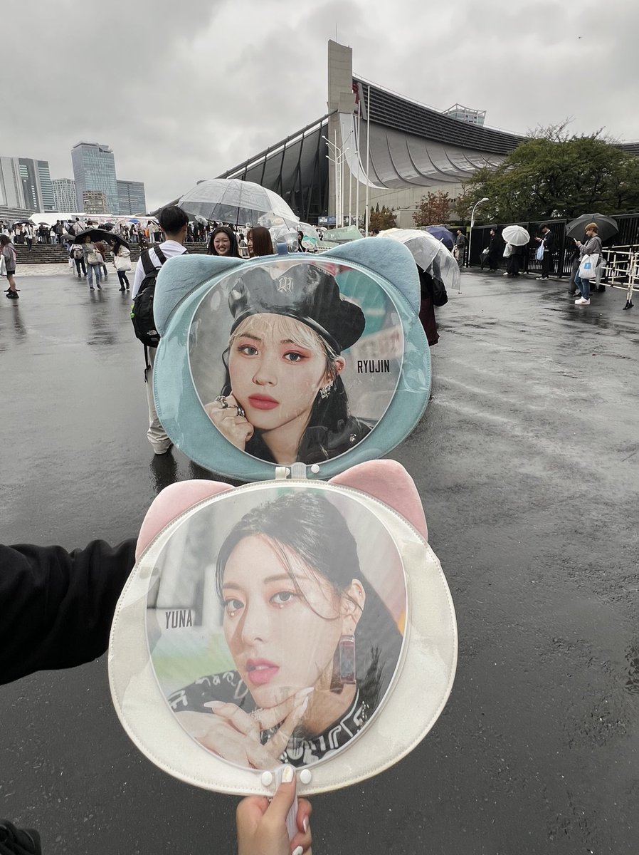 itzy_yuch13's tweet image. 🇰🇷〰️🇯🇵4️⃣👑💞
 #ITZY_ONAIR 
 @ITZYofficial
