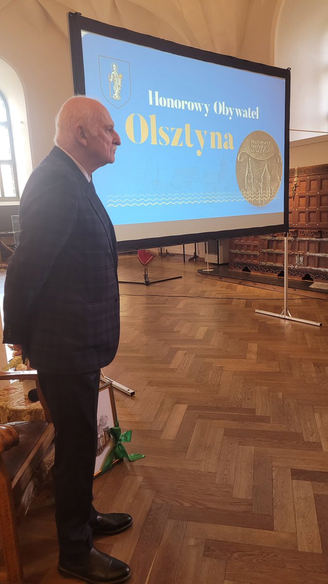 Legenda olsztyńskiego AZSu, Mistrz Olimpijski, Mistrz Świata - Mirosław Rybaczewski został Honorowym Obywatelem Olsztyna 😍

O 15:40 w <a href="/RadioOlsztyn/">Radio Olsztyn</a> dłuższa rozmowa z Panem Mirosławem o wyjątkowości Olsztyna, Warmii i Mazur oraz AZSu.