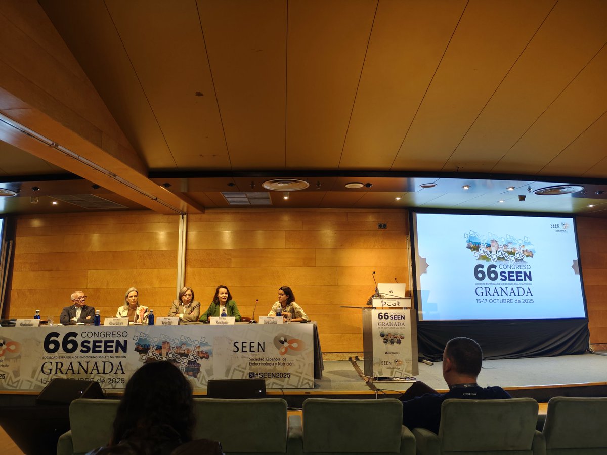 "Ser trans no es igual a recibir tratamiento hormonal."
María <a href="/DraMiguelez/">María Miguélez</a> del <a href="/GrupoGIDSEEN/">GRUPO GIDSEEN</a> en el Congreso #SEEN2025 #EmbajadorSEEN