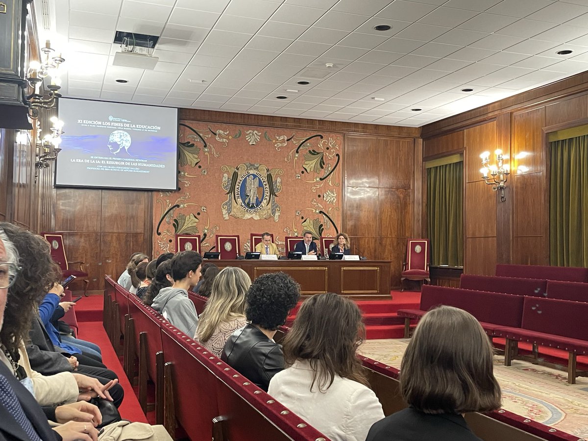 CoreUnav's tweet photo. 📚 Inicia la XI Lección ‘Los fines de la educación’ con Ana María Fernández Vallejo @issaunav: un encuentro entre razón, sentido humano y tecnología. 🧠✨ #FinesDeLaEducación #ICCUNAV https://t.co/lbSXui9Oz9